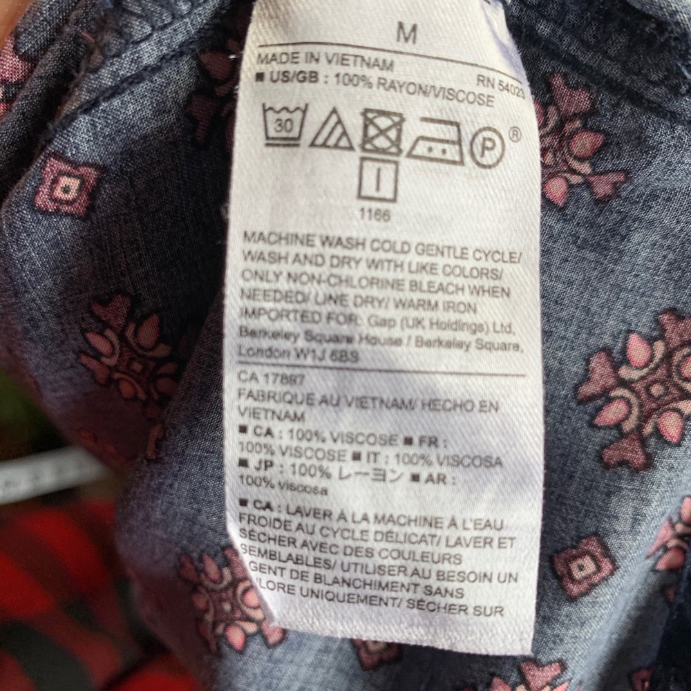 Gap Casual V-Neck Printed Top - Picture 7 of 7